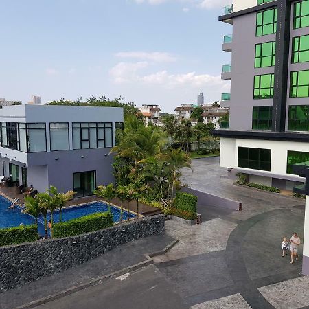 Dusit Grand Condo View Jomtien Beach Exterior photo